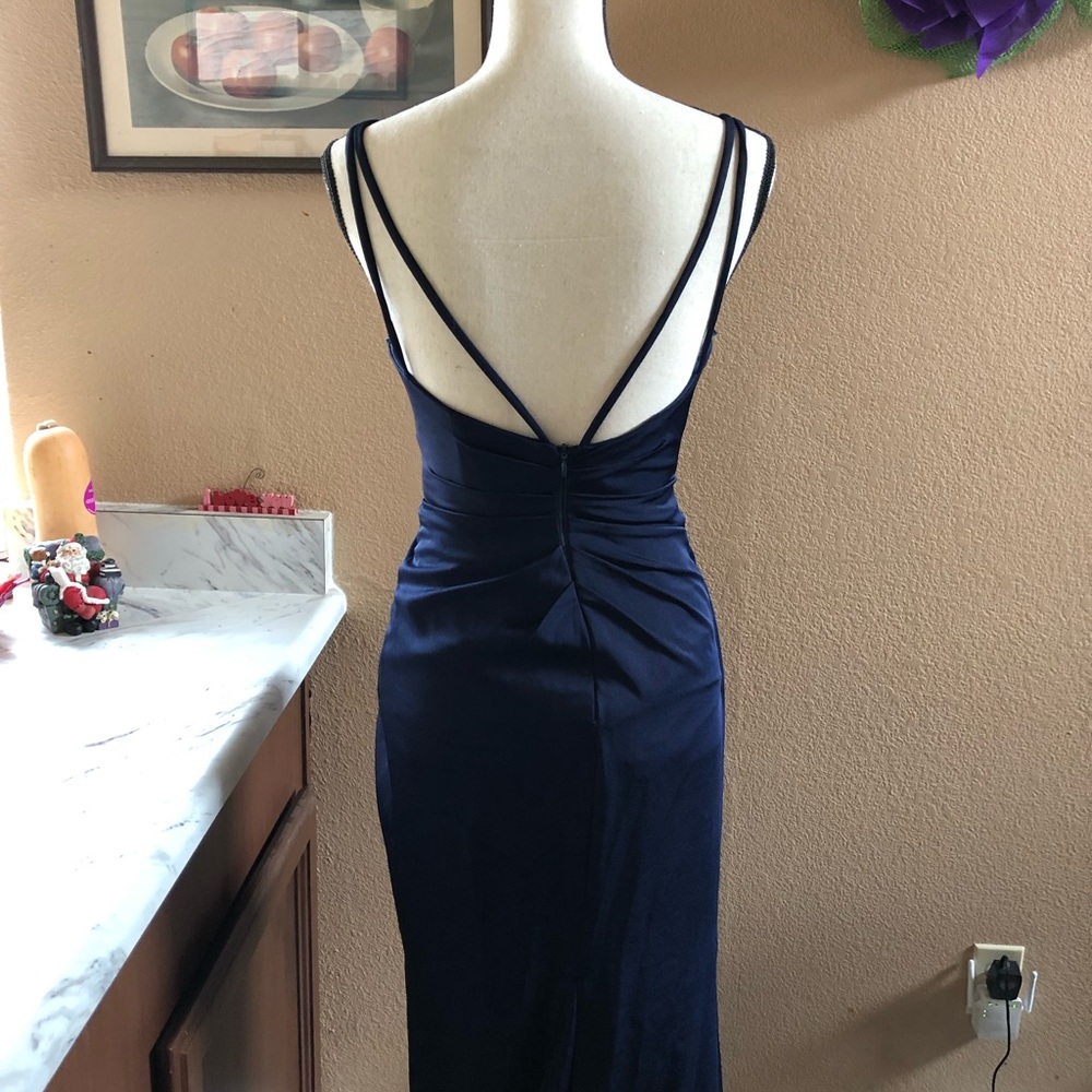 Dress - Picture 5 of 7